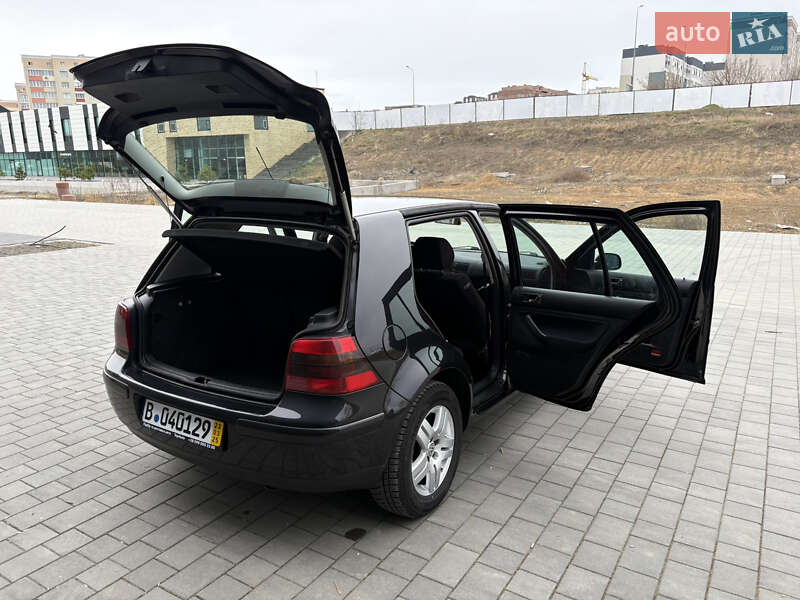 Хэтчбек Volkswagen Golf 2000 в Хмельницком