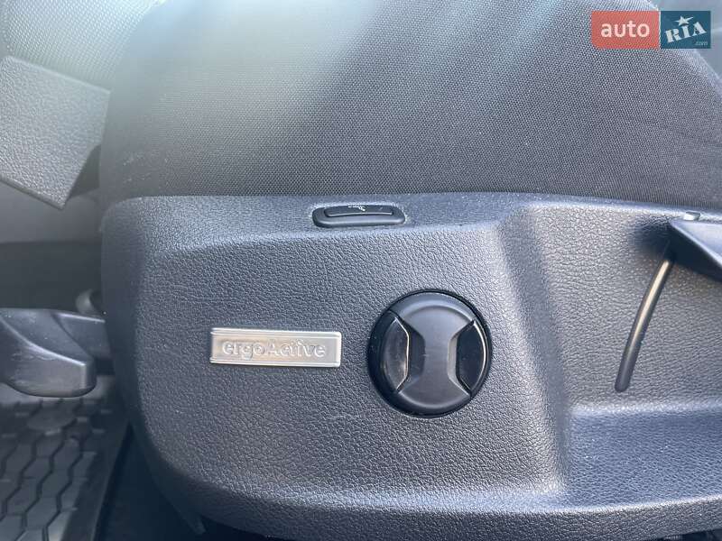 Универсал Volkswagen Golf 2018 в Киеве