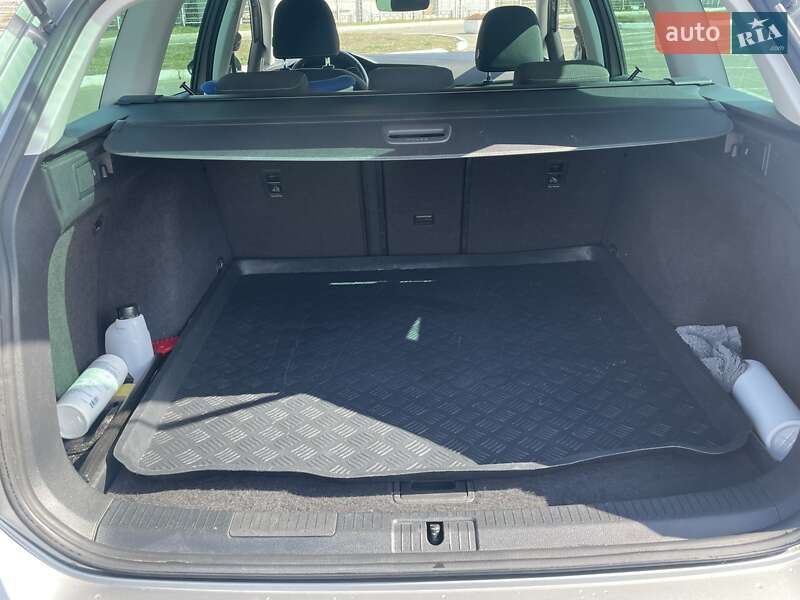 Универсал Volkswagen Golf 2018 в Киеве