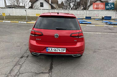 Хэтчбек Volkswagen Golf 2017 в 