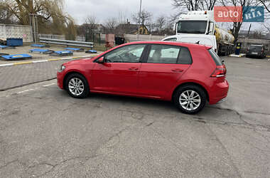 Хэтчбек Volkswagen Golf 2017 в 