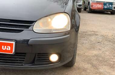 Хэтчбек Volkswagen Golf 2006 в 