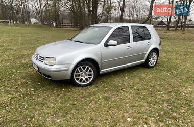 Хетчбек Volkswagen Golf 2001 в 