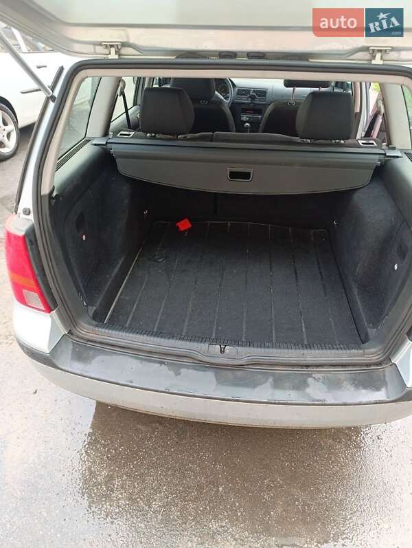 Volkswagen Golf 2003