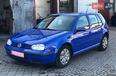 Хэтчбек Volkswagen Golf 1999 в 