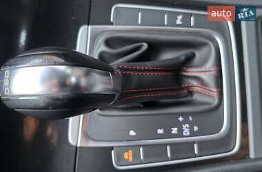 Хэтчбек Volkswagen Golf 2013 в 