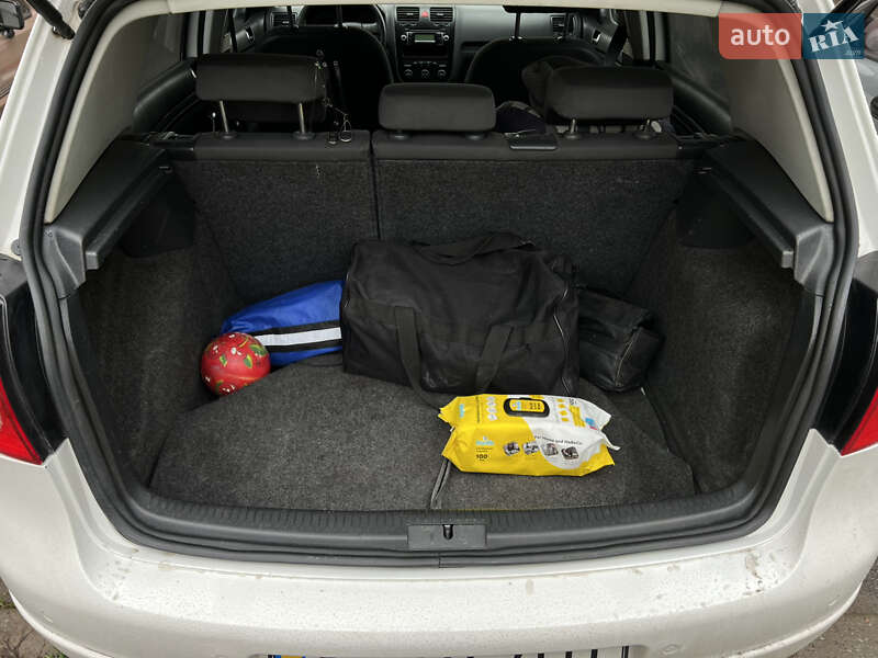 Хэтчбек Volkswagen Golf 2008 в Чернигове