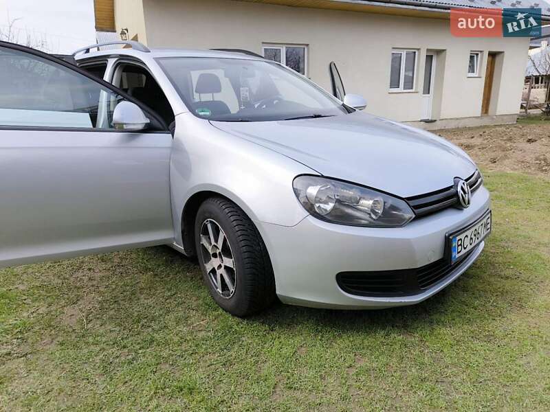 Универсал Volkswagen Golf 2012 в Львове