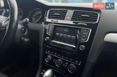 Універсал Volkswagen Golf 2014 в 