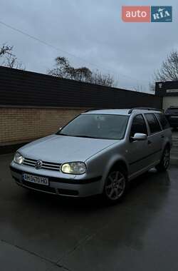 Універсал Volkswagen Golf 2000 в 