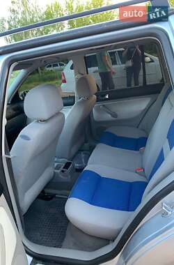 Універсал Volkswagen Golf 2000 в 