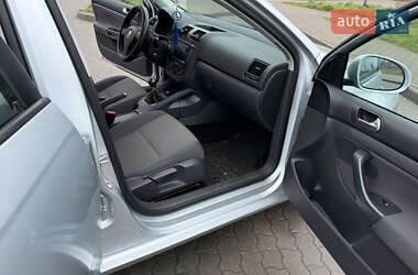 Универсал Volkswagen Golf 2009 в 
