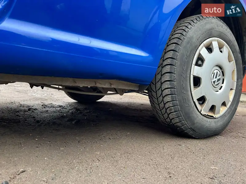 Хетчбек Volkswagen Golf 1998 в 