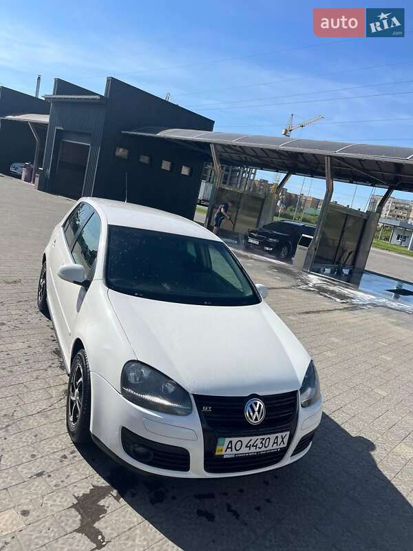 Хетчбек Volkswagen Golf 2008 в Ужгороді