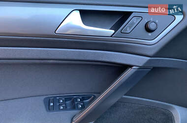 Універсал Volkswagen Golf 2015 в 