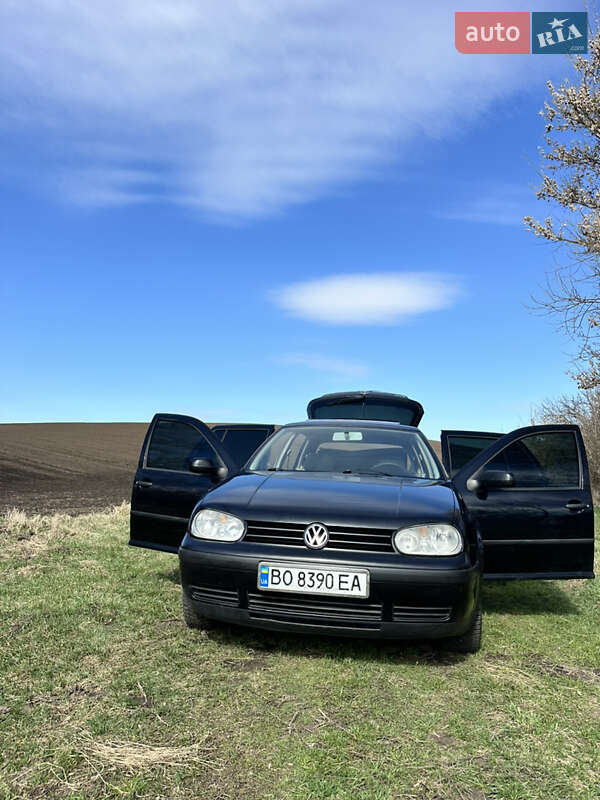 Хетчбек Volkswagen Golf 2000 в Тернополі