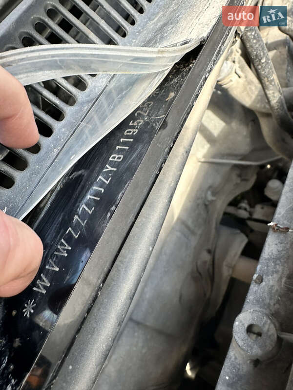 Хетчбек Volkswagen Golf 2000 в Тернополі