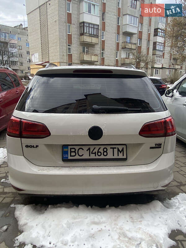 Универсал Volkswagen Golf 2015 в Стрые
