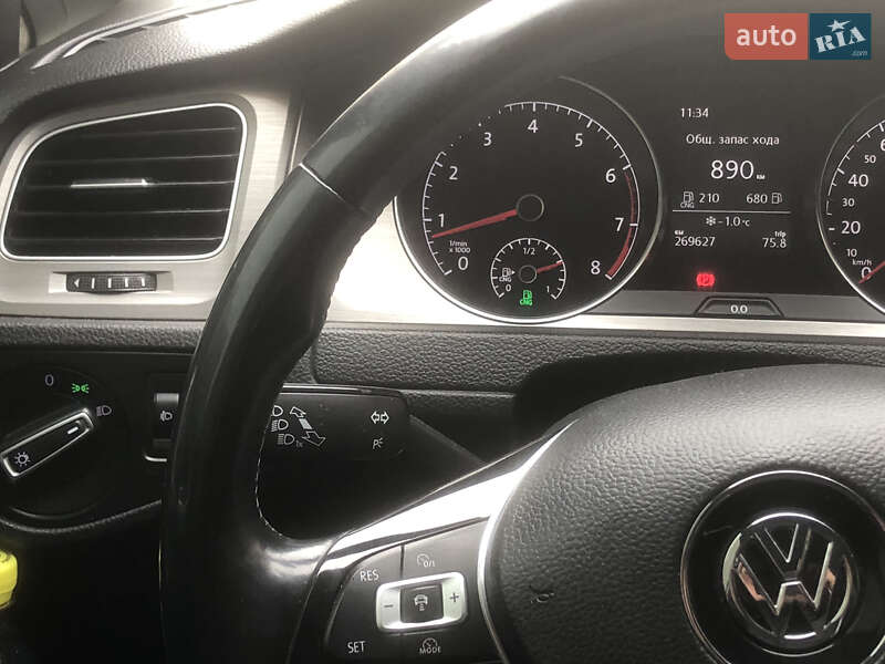 Универсал Volkswagen Golf 2015 в Стрые