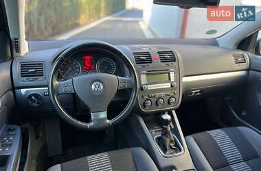 Хетчбек Volkswagen Golf 2008 в Кутах