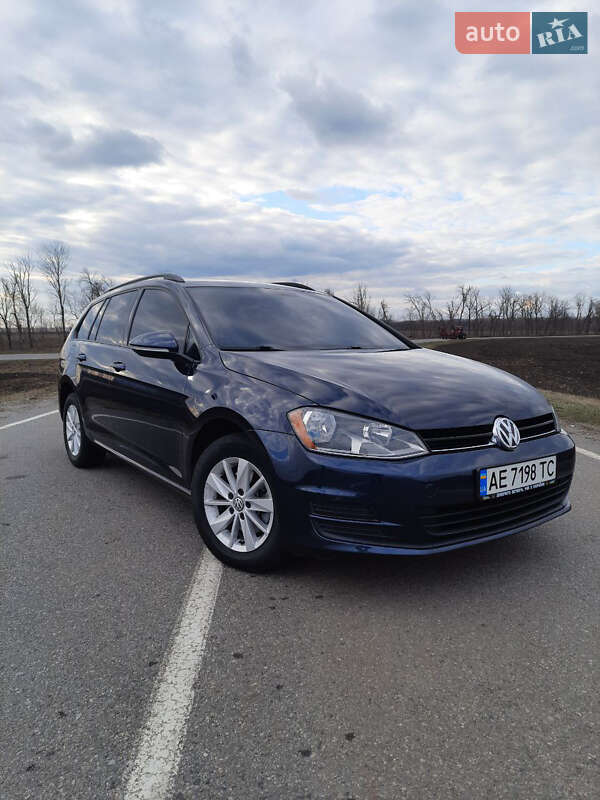 Универсал Volkswagen Golf 2015 в 