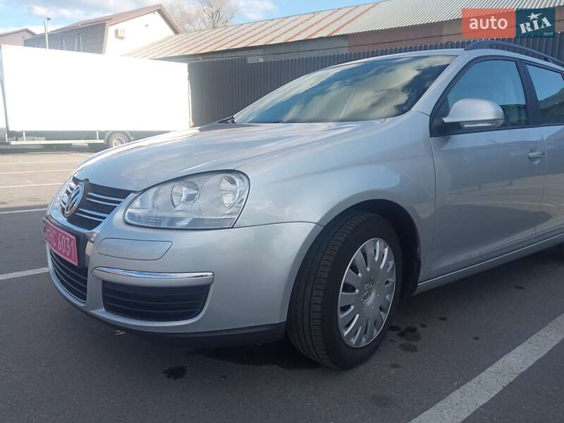 Универсал Volkswagen Golf 2007 в Киеве