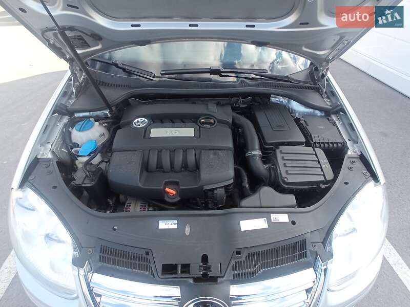 Универсал Volkswagen Golf 2007 в Киеве