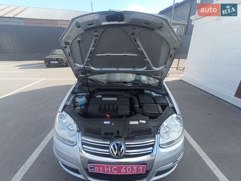 Универсал Volkswagen Golf 2007 в Киеве