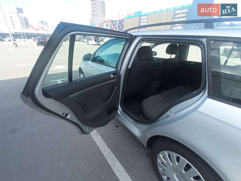 Универсал Volkswagen Golf 2007 в Киеве