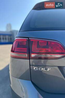 Универсал Volkswagen Golf 2015 в 