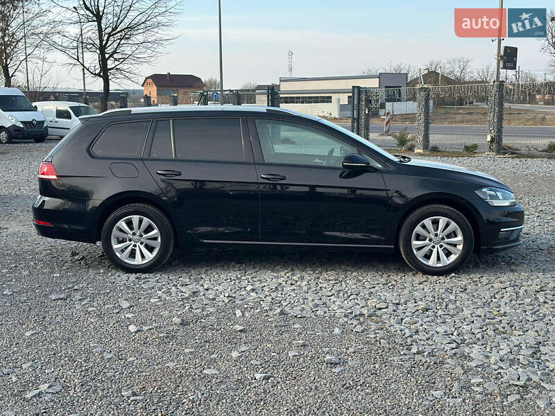 Універсал Volkswagen Golf 2019 в Бродах