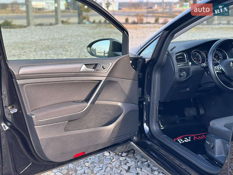 Універсал Volkswagen Golf 2019 в Бродах