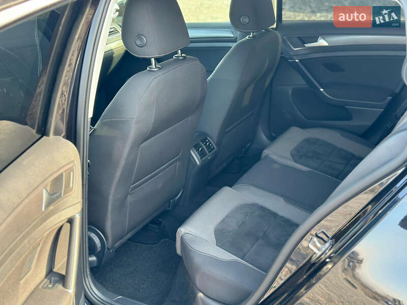 Універсал Volkswagen Golf 2019 в Бродах