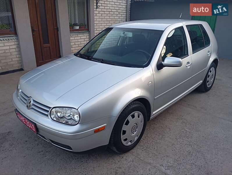 Хэтчбек Volkswagen Golf 2002 в Луцке