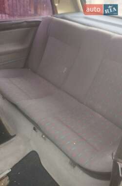 Хэтчбек Volkswagen Golf 1986 в 