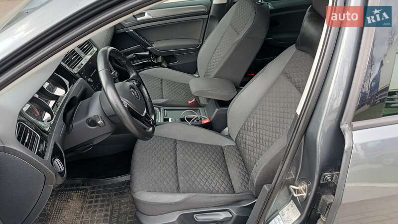 Універсал Volkswagen Golf 2018 в Києві