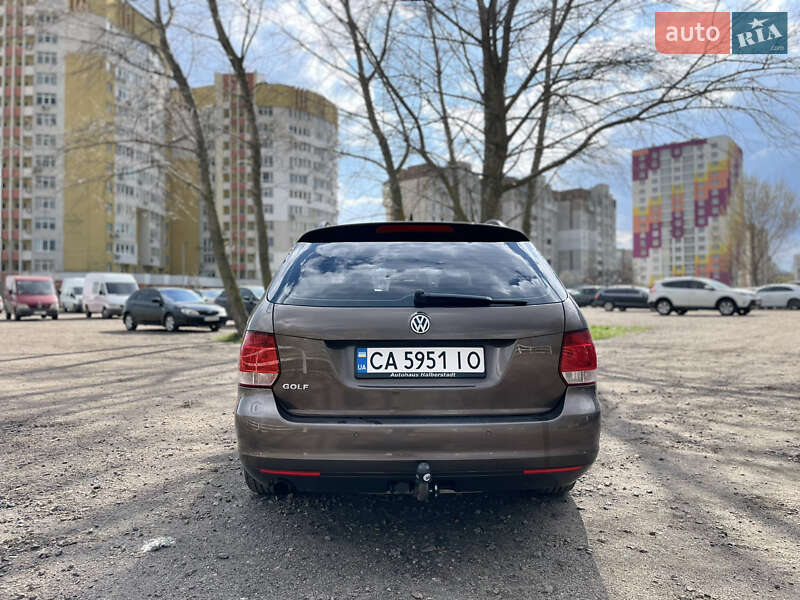 Універсал Volkswagen Golf 2012 в Черкасах