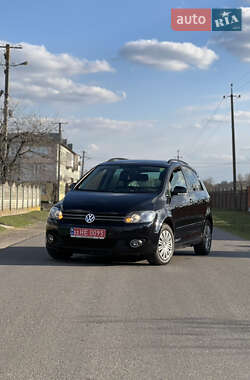 Хэтчбек Volkswagen Golf 2010 в Демидовке