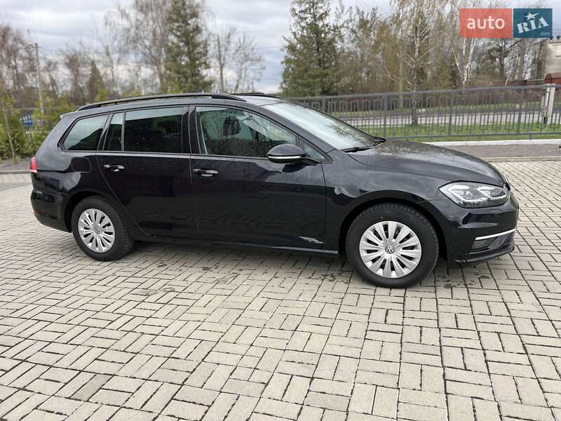 Универсал Volkswagen Golf 2018 в Львове