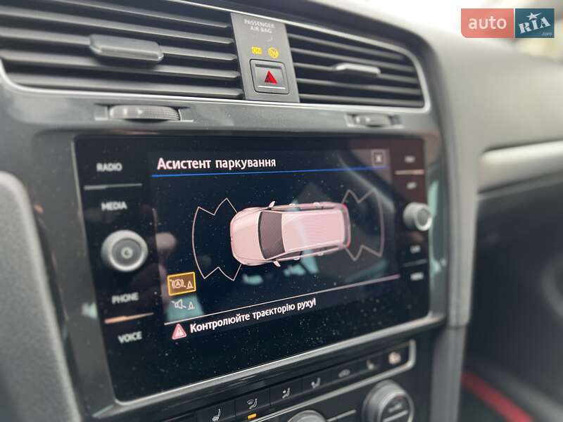 Универсал Volkswagen Golf 2018 в Львове