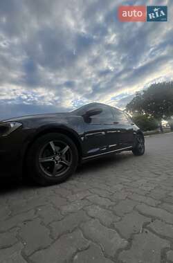 Хэтчбек Volkswagen Golf 2013 в 