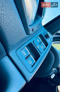 Хэтчбек Volkswagen Golf 2009 в 