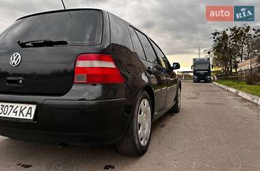 Хэтчбек Volkswagen Golf 2001 в 