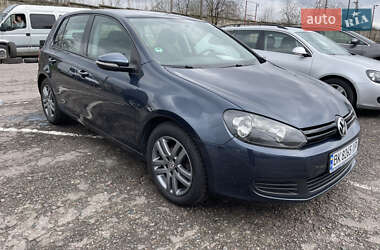 Хетчбек Volkswagen Golf 2009 в Рівному