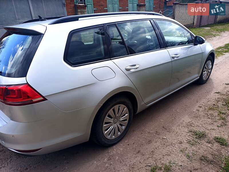 Універсал Volkswagen Golf 2014 в Богодухіву