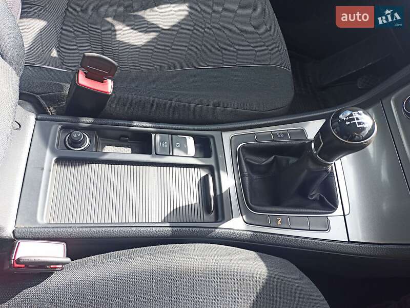 Універсал Volkswagen Golf 2014 в Богодухіву