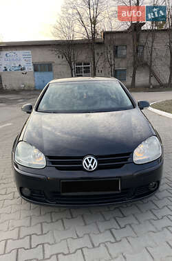 Хэтчбек Volkswagen Golf 2006 в 