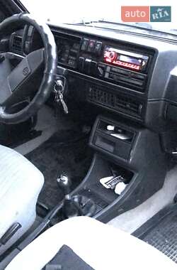 Хэтчбек Volkswagen Golf 1988 в Подольске