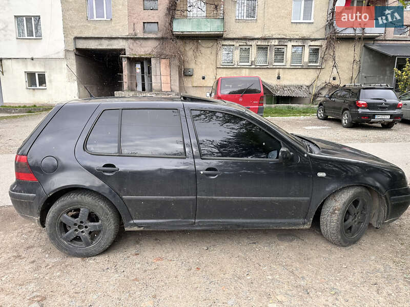 Хэтчбек Volkswagen Golf 2000 в Ужгороде