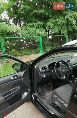 Универсал Volkswagen Golf 2011 в 